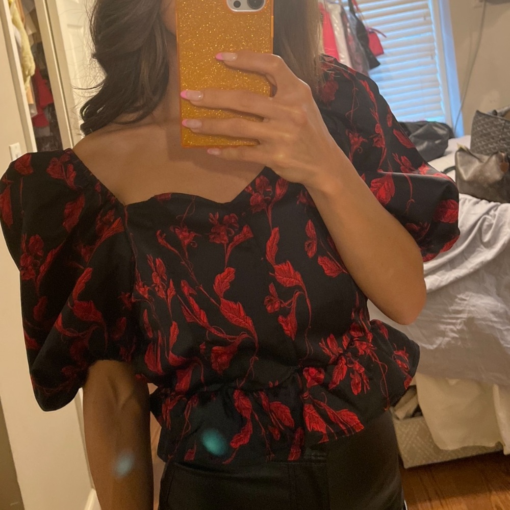 Puff sleeve top